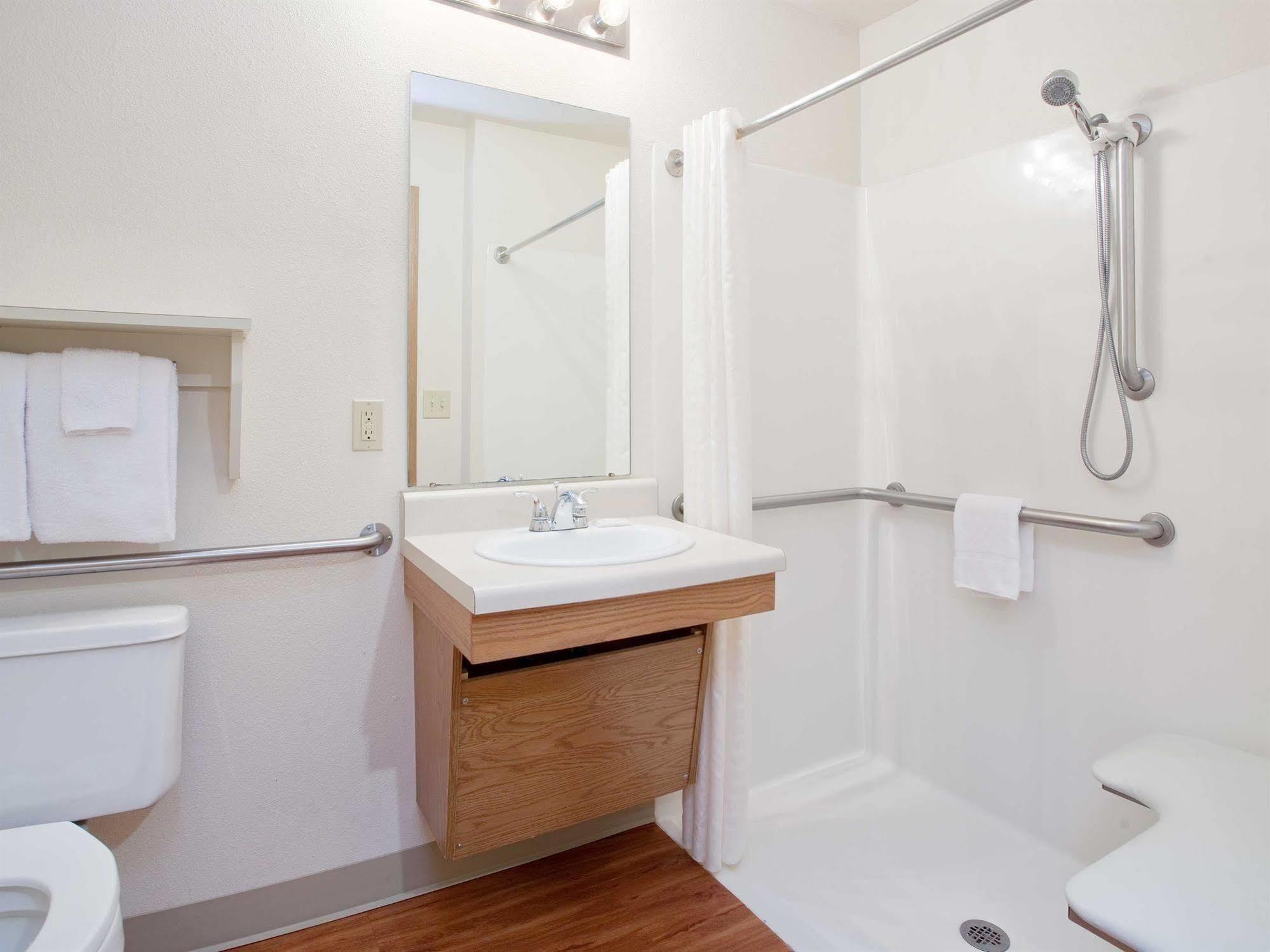 Woodspring Suites Chesapeake-Norfolk South מראה חיצוני תמונה
