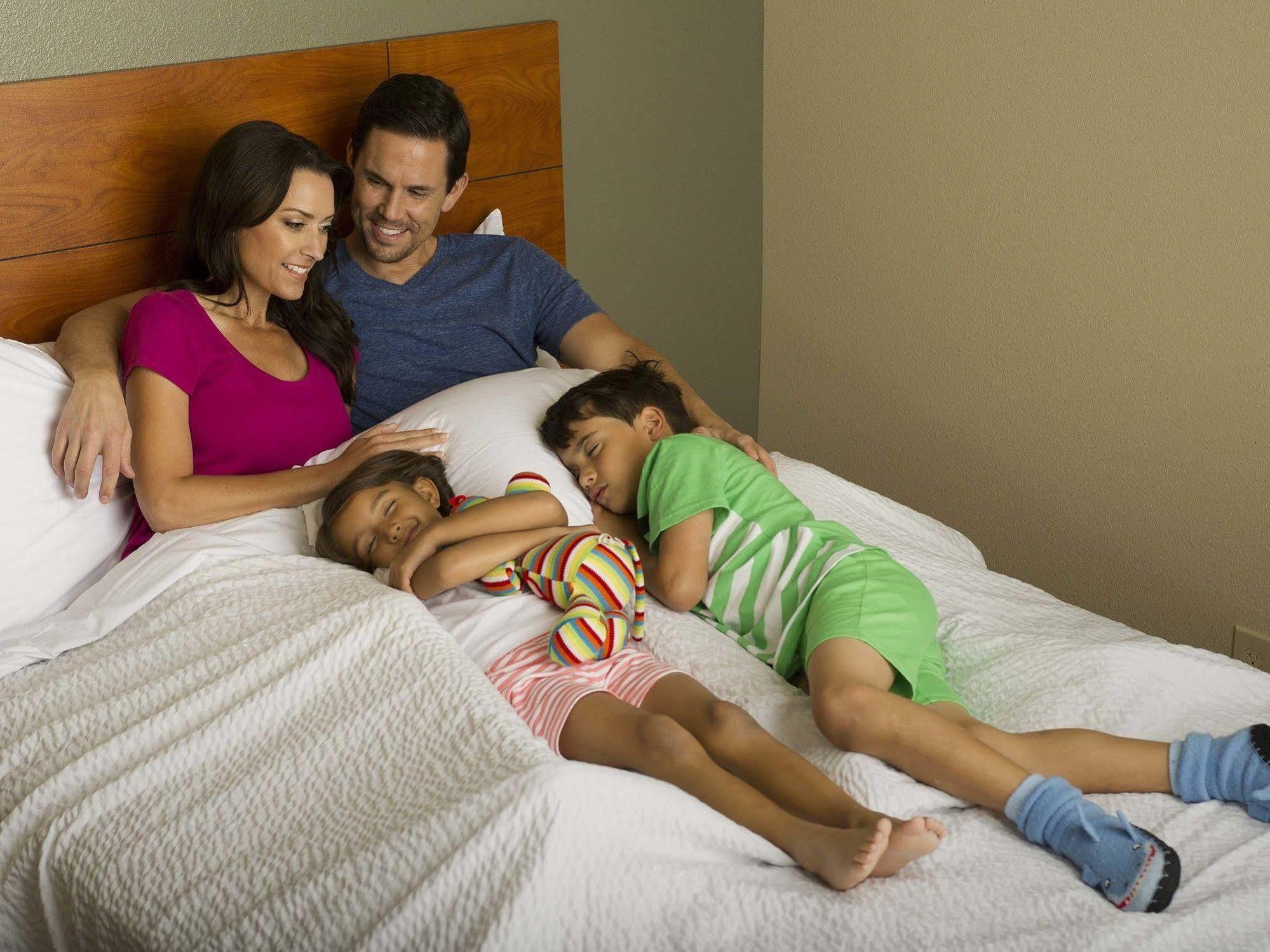 Woodspring Suites Chesapeake-Norfolk South מראה חיצוני תמונה